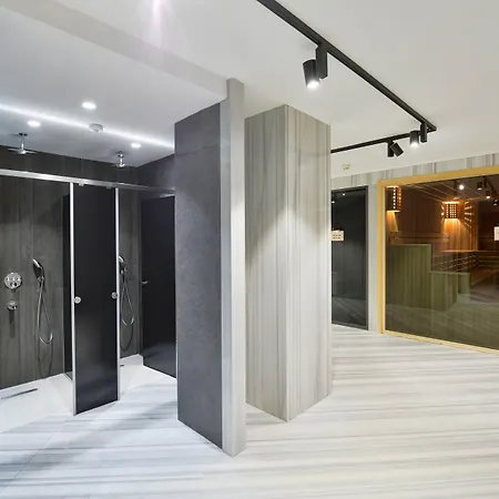 Alegria Business Hotel 5*
